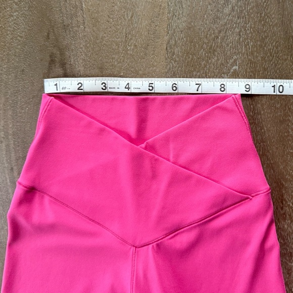 🍀 Offline by aerie | LIKE NEW!! REAL ME High Waisted Crossover Flare Leggings - Picture 5 of 13